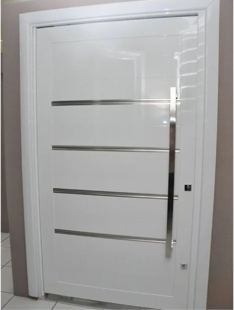 Porta em lambril